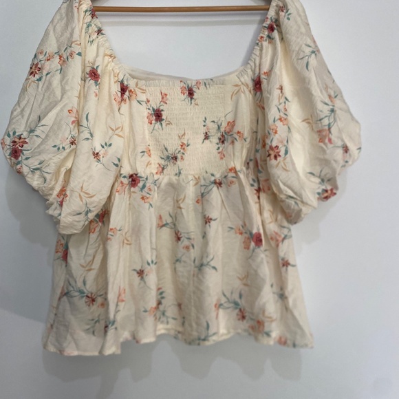 Torrid 1X Ruched Puff Sleeve Top - Picture 9 of 13